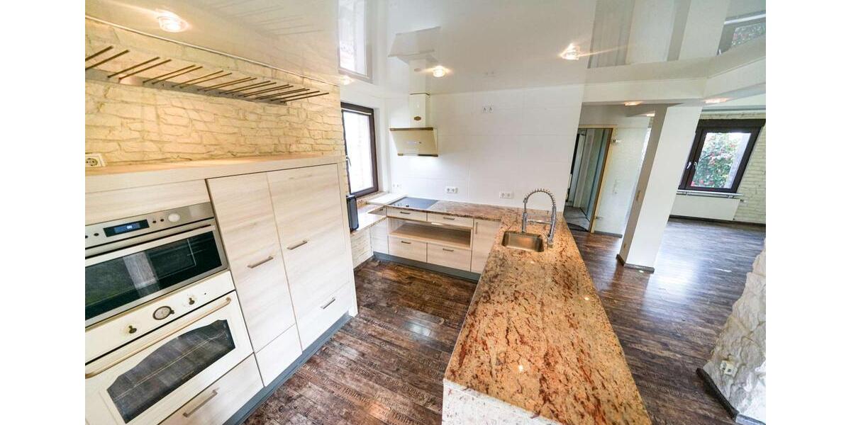 *TOP MIETPREIS: Geräumige Doppelhaushälfte mit großem Garten & Außenbereich in Düsseldorf-Wersten* 5 zimmer