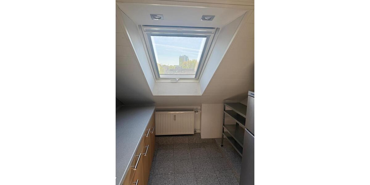 Dachgeschoßwohnung Düsseldorf Stadtbezirk 9 - 2 Zimmer, 52 m&sup2;, 650&euro; | Angebot:26285612