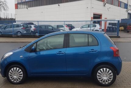 Toyota Yaris 149.556 km 3.999 € Düsseldorf 40599