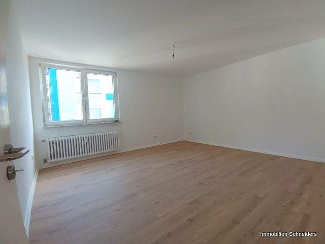 DU-Dellviertel, Fürstenstraße 1 - Frisch renovierte 2 ZKDB-Wohnung im 1.OG ab November zu mieten !!! 2 zimmer