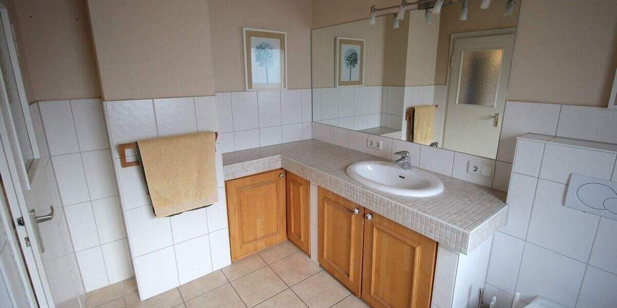 Reihenmittelhaus Düsseldorf Stockum - 4 Zimmer, 105 m&sup2;, 800.000&euro; | Angebot:25769451