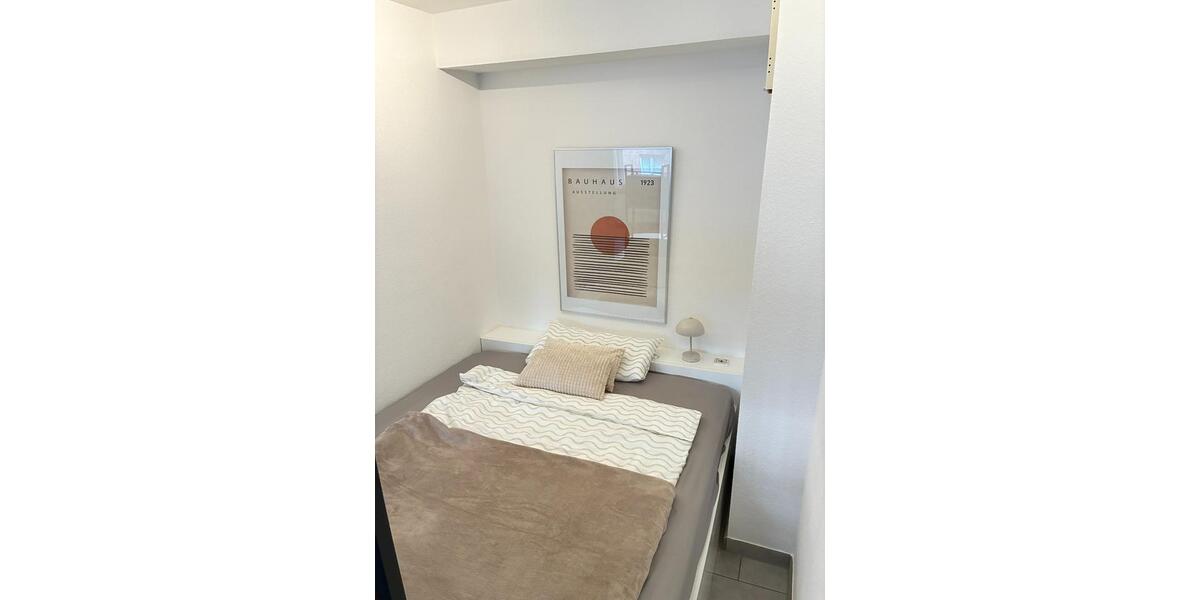 Möblierte 1-Zimmer Wohnung, renoviert mit Balkon - Pempelfort 1 zimmer