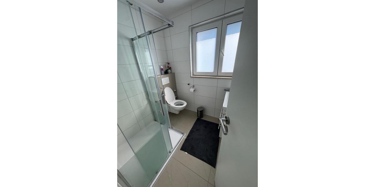 Etagenwohnung Düsseldorf Stadtbezirk 5 - 3 Zimmer, 85 m&sup2;, 1.700&euro; | Angebot:26461467
