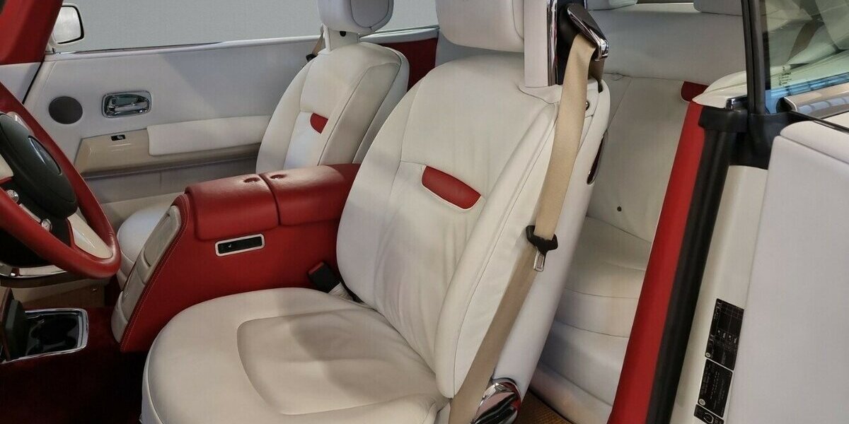 Rolls Royce Phantom Drophead Bespoke Spezial 21.800 km 195.000 &euro; HAAN 42781