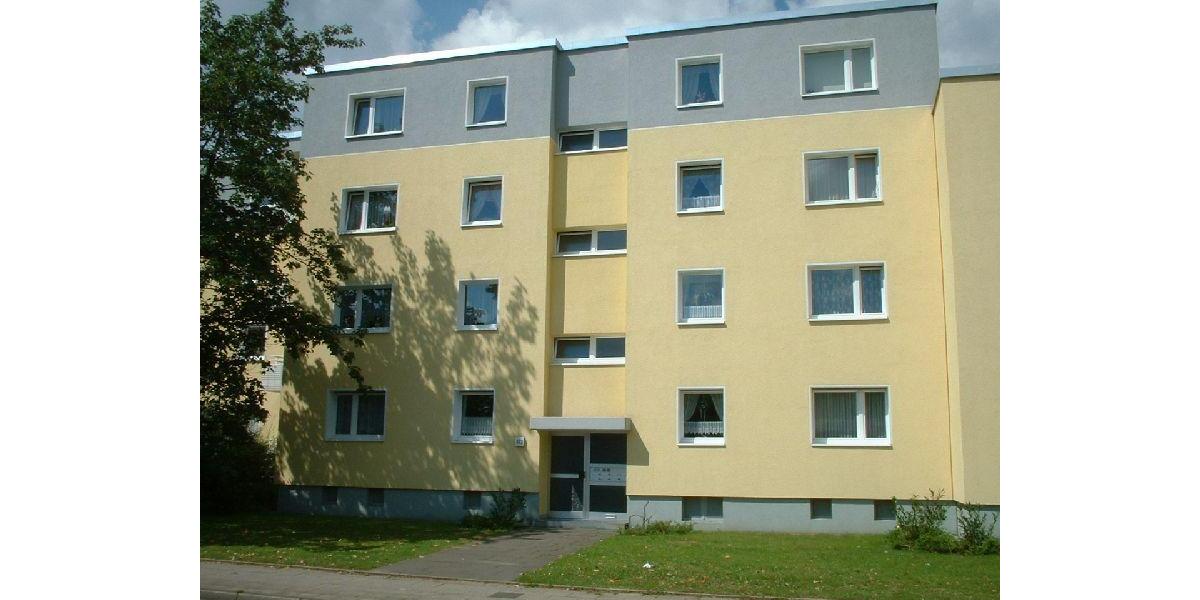 *** Attraktive 3-Zi.-Whg. mit Balkon! Erstbezug nach Sanierung! *** 3 zimmer