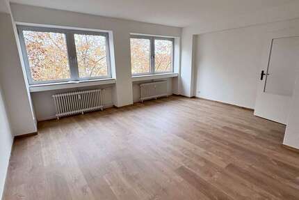 Wohnung zum Mieten in Düsseldorf 992 € 82.6 m² 3 zimmer