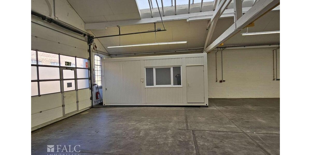 Moderne Lagerhalle im Gewerbepark-Süd zimmer