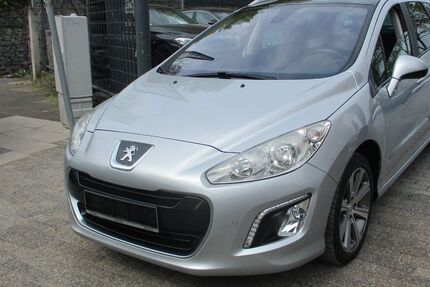 Peugeot 308 110.000 km 4.900 &euro; Oberhausen 46149