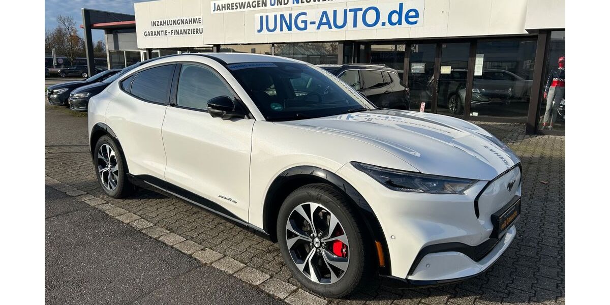 Ford Mustang Mach-E 13.960 km 31.890 &euro; Mönchengladbach 41066