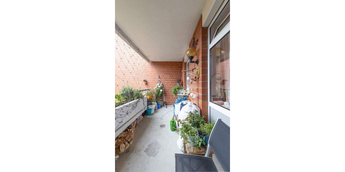 * hell + freundlich * 2 Zimmer * solide vermietet * 2 zimmer