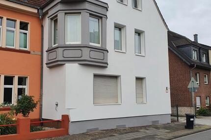 Haus Duisburg Essenberg - 9 Zimmer, 194 m&sup2;, 310.000&euro; | Angebot:27409878