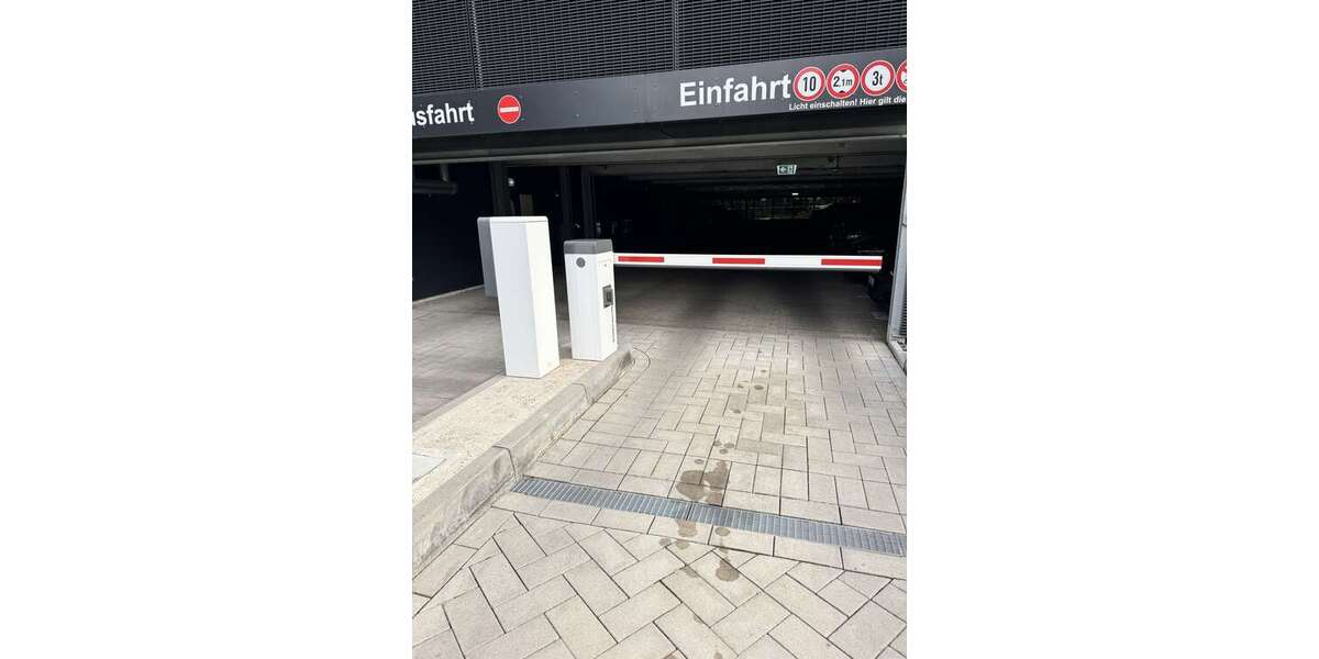 Garagen / Stellplätze Düsseldorf Heerdt - 80&euro; | Angebot:26863664