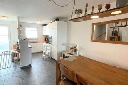 Einfamilienhaus in Jüchen Hochneukirch ab April 2026 zu vermieten 4 zimmer