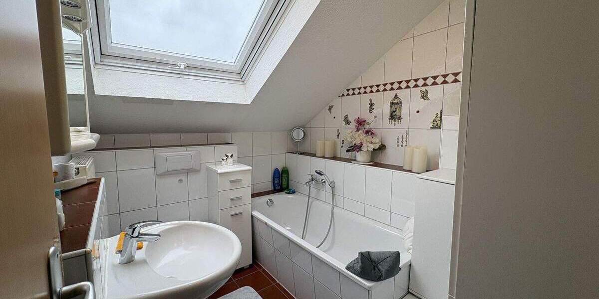 Doppelhaushälfte Moers Kapellen-Mitte - 4 Zimmer, 114 m&sup2;, 399.000&euro; | Angebot:25668381