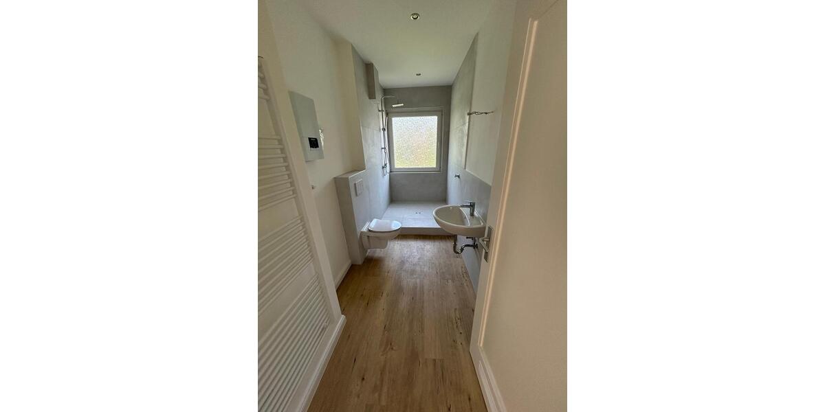 ***Top sanierte 2-Zimmer-Wohnung mit Klimaanlage*** 2 zimmer