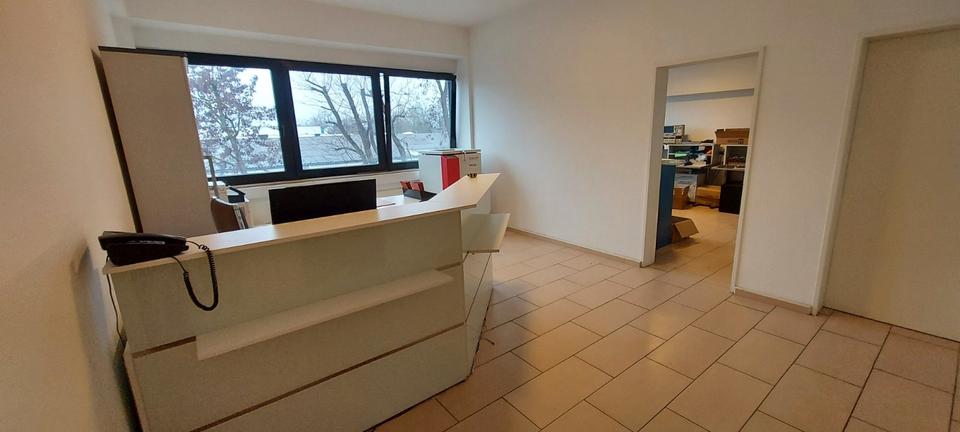 Gewerbeobjekt Meerbusch - 2.566&euro; | Angebot:25996974