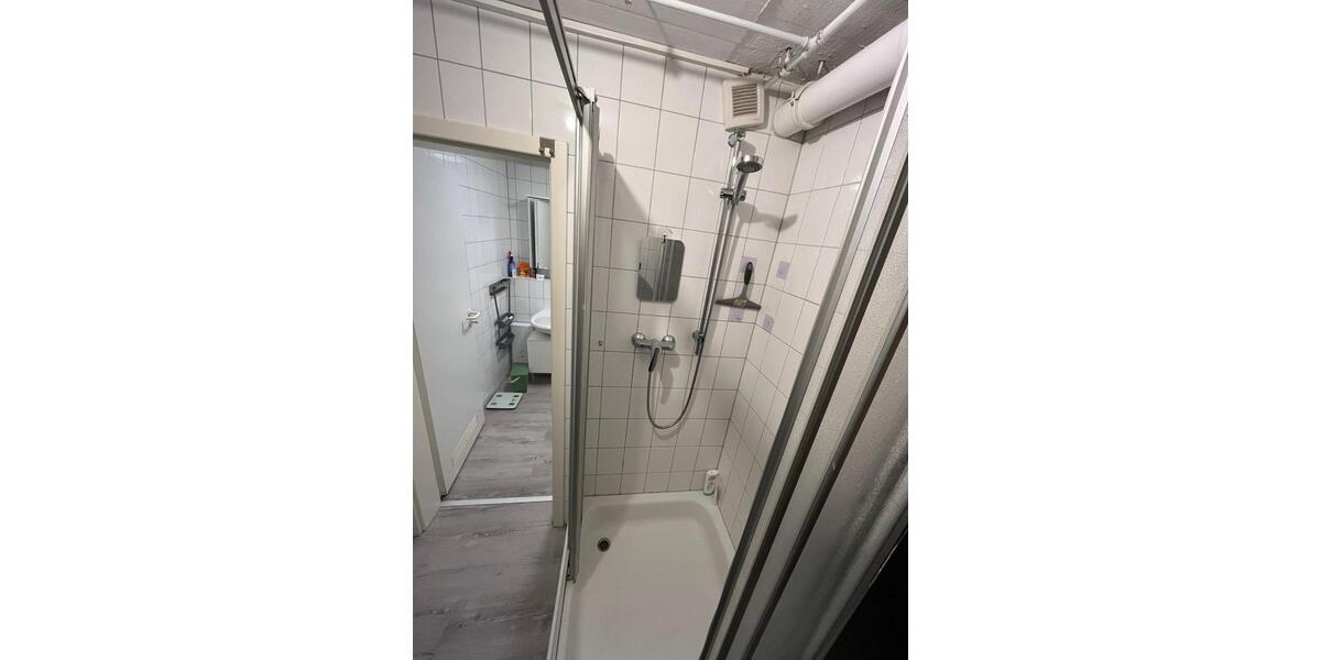 120 qm Gewerbefläche im Keller mit Dusche in Krefeld Cracau 2 zimmer