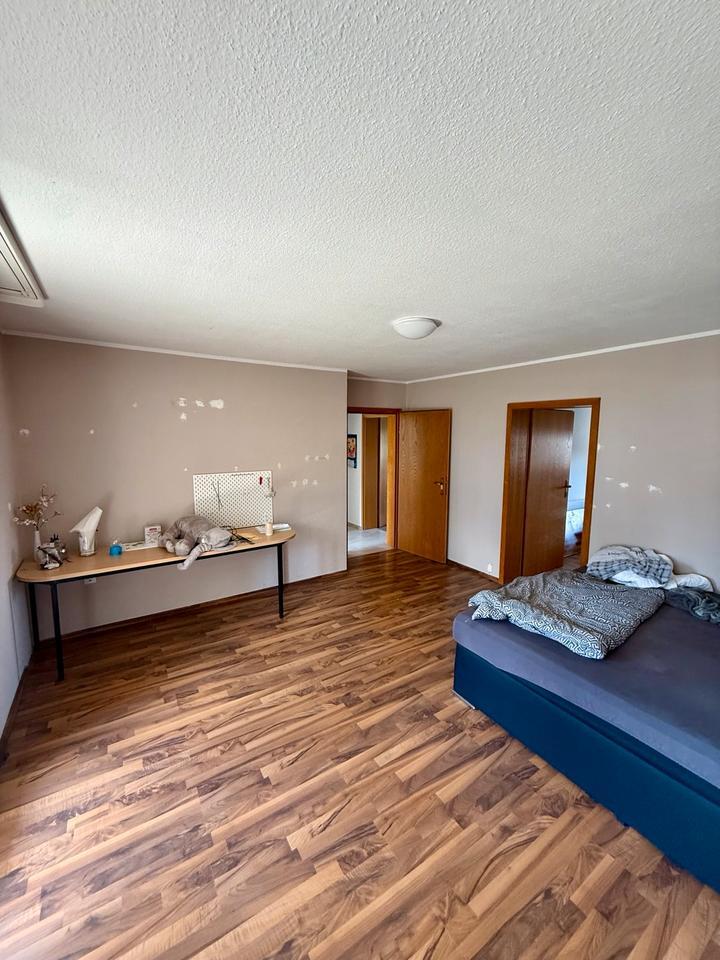 Familienfreundliches Wohnen: Haus mit Garten, Terrasse und Balkon