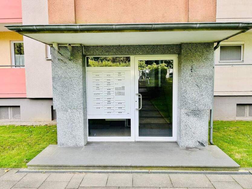 Elegante Etagenwohnung mit Panoramablick, zwei Balkonen und Aufzug! 3 zimmer