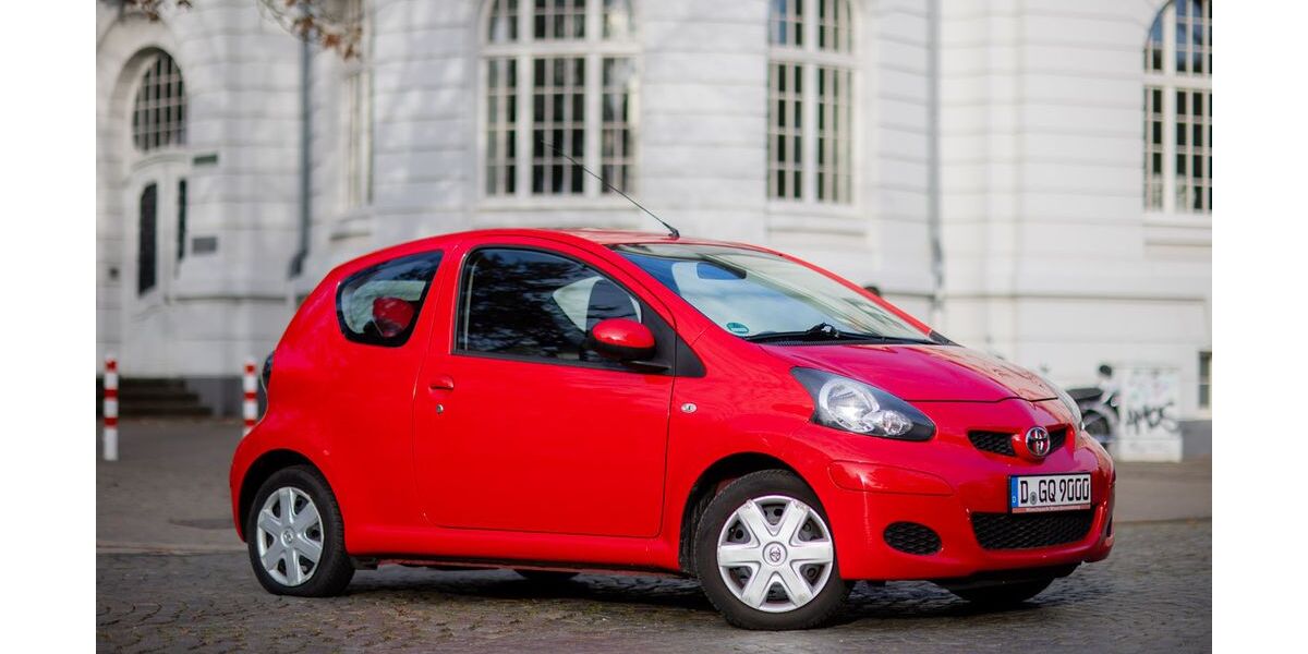 Toyota Aygo (X) 207.000 km 2.699 &euro; Ratingen 40880