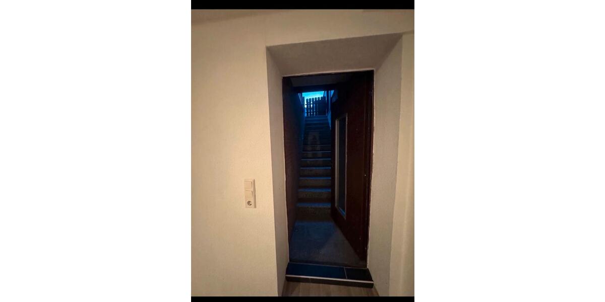 Erdgeschoßwohnung Grevenbroich Neuenhausen - 4 Zimmer, 135 m&sup2;, 1.400&euro; | Angebot:25718296