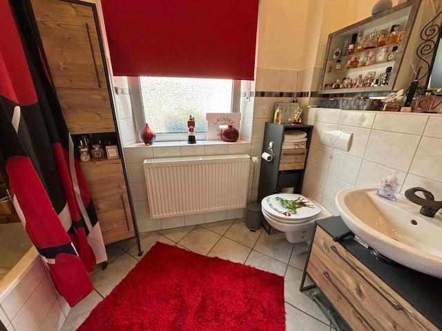 Doppelhaushälfte Mönchengladbach West - 8 Zimmer, 180 m&sup2;, 1.600&euro; | Angebot:24867988