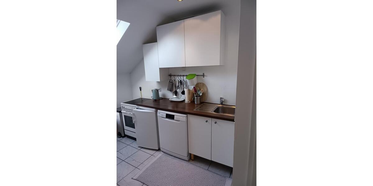 Dachgeschoßwohnung Mönchengladbach - 1 Zimmer, 20 m&sup2;, 450&euro; | Angebot:25649491