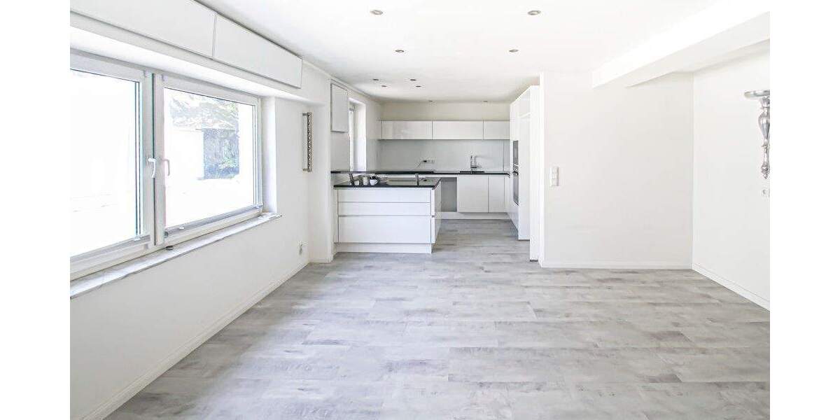 Imposantes Landhaus mit diversen Nebengebäuden 7 zimmer