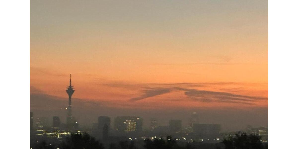 Etagenwohnung Neuss - 2 Zimmer, 70 m&sup2;, 1.300&euro; | Angebot:25806836