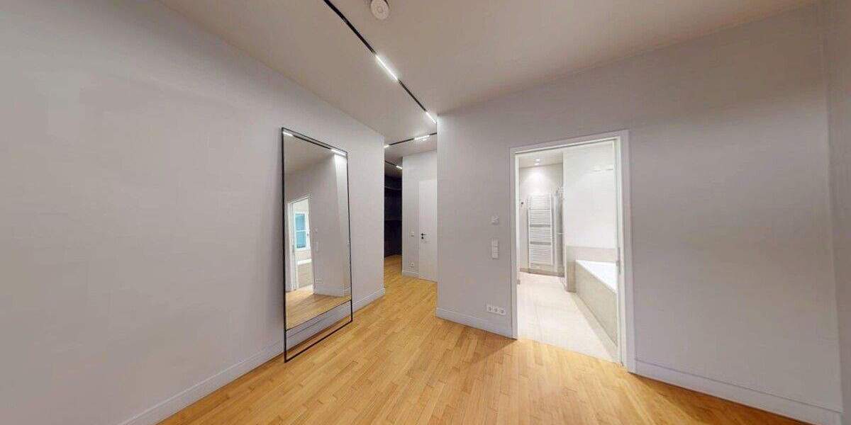 Etagenwohnung Düsseldorf Altstadt - 3 Zimmer, 127 m&sup2;, 3.280&euro; | Angebot:25822309