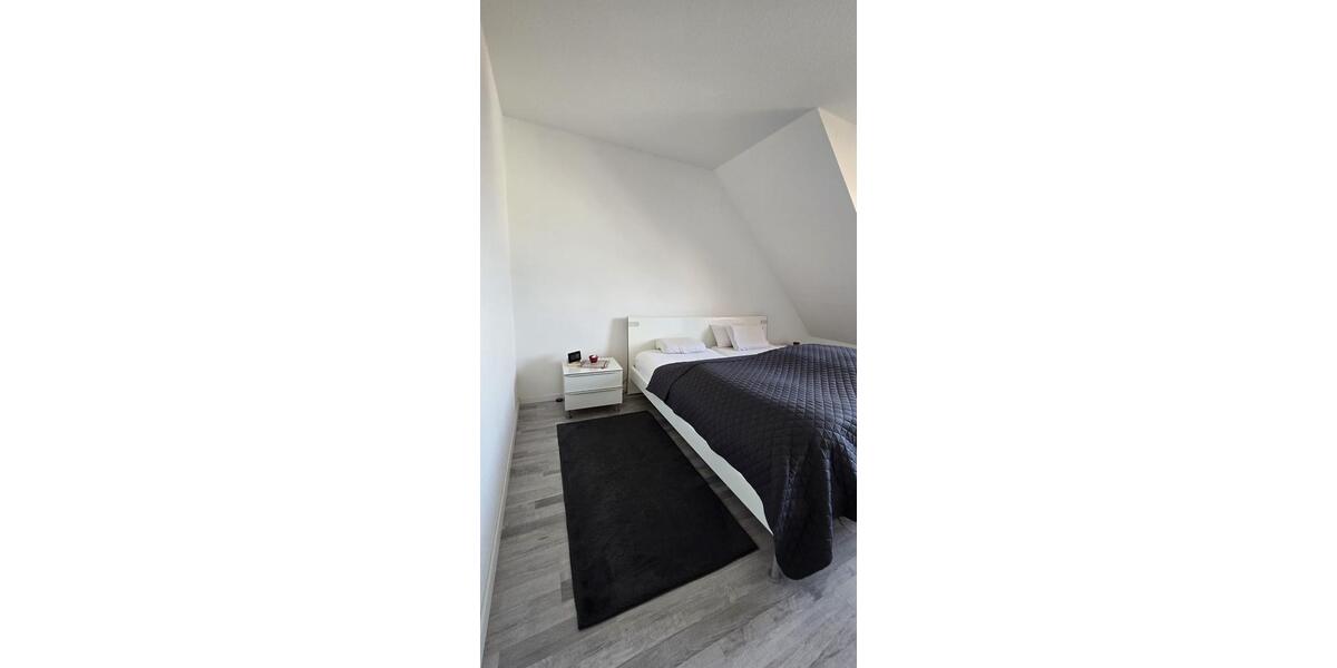 Dachgeschoßwohnung Solingen Ohligs - 2 Zimmer, 57 m&sup2;, 170.000&euro; | Angebot:26877057