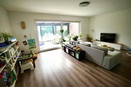 Charmantes Reihenhaus mit Wintergarten & Garage in ruhiger Lage v zimmer