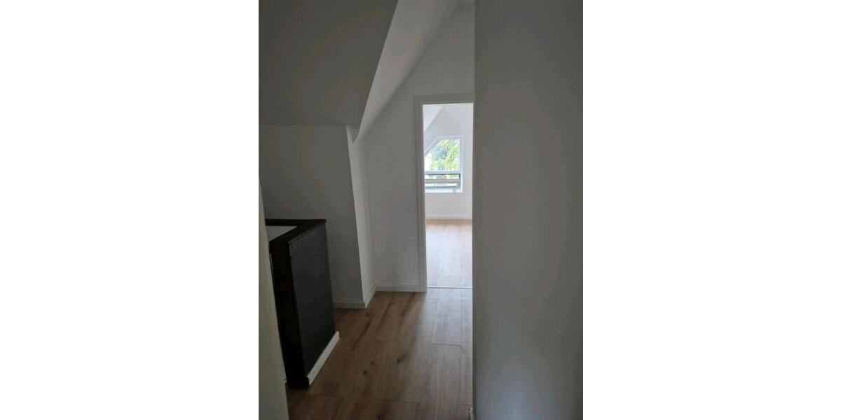 Maisonettenwohnung Düsseldorf Stadtbezirk 9 - 5 Zimmer, 100 m&sup2;, 1.500&euro; | Angebot:26126113