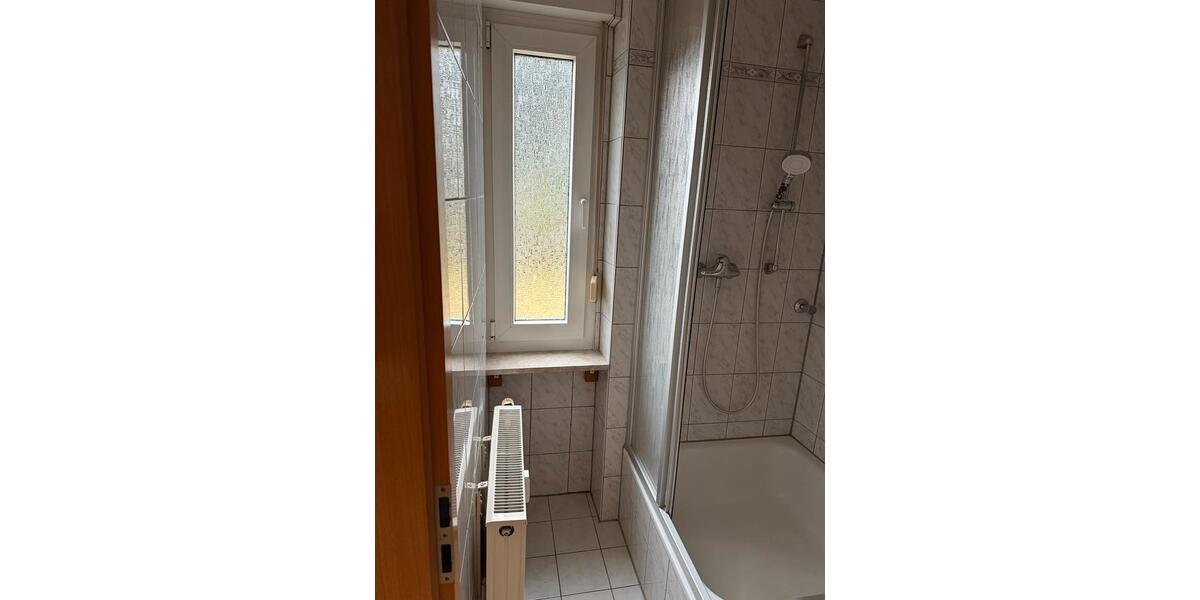 Erdgeschoßwohnung Solingen Wald - 2 Zimmer, 58 m&sup2;, 580&euro; | Angebot:25545161