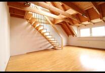 Lichtdurchflutete Maisonette-Wohnung mit Charme und Komfort