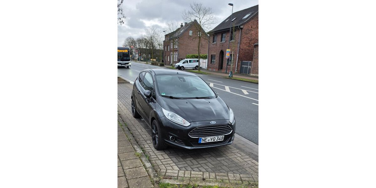 Ford Fiesta 211.500 km 4.999 &euro; Meerbusch 40670