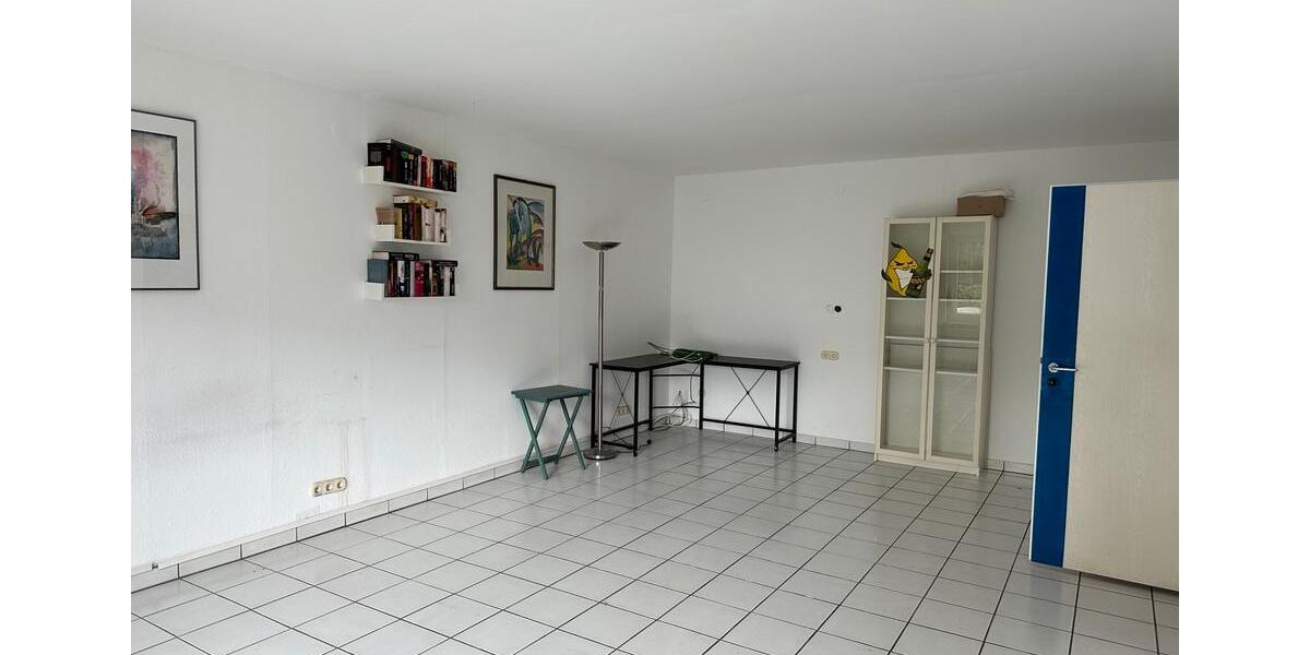 Bis Nov 26 - Einfamilienhau, Garage& Garten in Frankfurt Harheim 5 zimmer