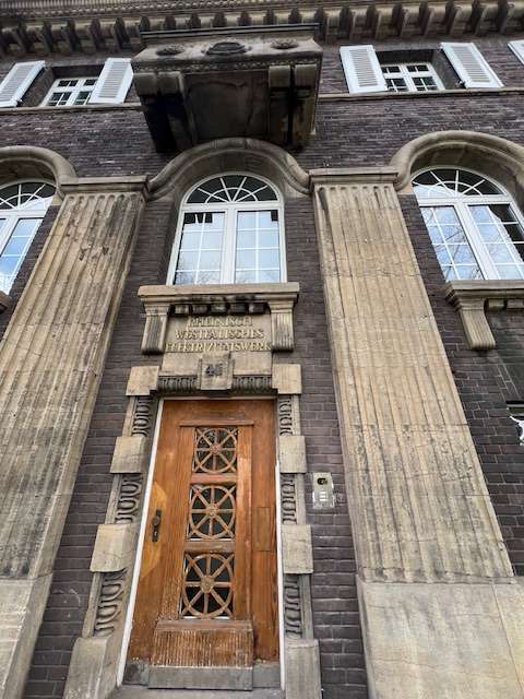 Wohnung zum Mieten in Krefeld 1.565 € 115 m²