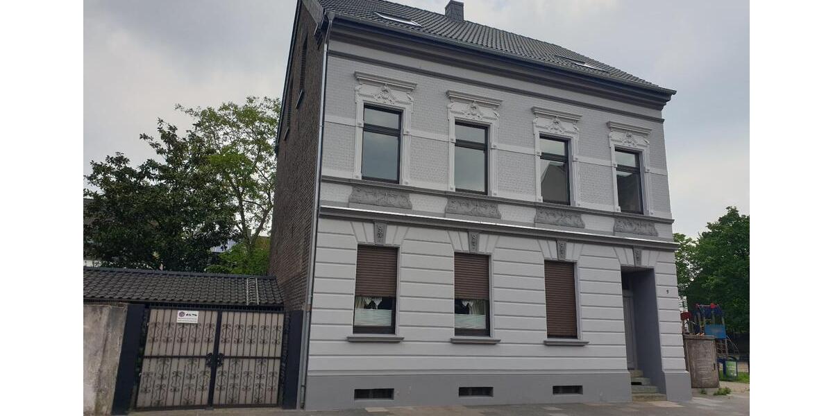 Dachgeschoßwohnung Duisburg Mittelmeiderich - 3 Zimmer, 1 m&sup2;, 700&euro; | Angebot:25590266