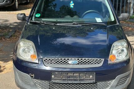 Ford Fiesta 176.000 km 1.399 € Essen 45326