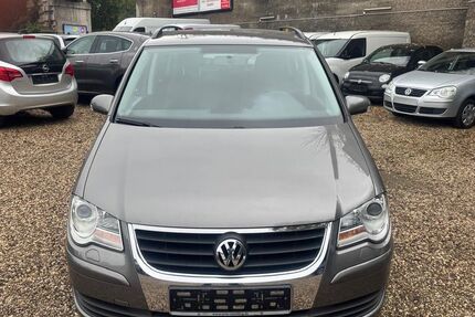 VW Touran 206.000 km 4.290 € Essen 45356
