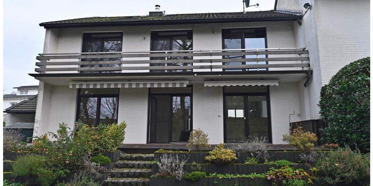 Einfach Schöner Wohnen :) Klassisches Landhaus in modernem Look in Metzkausener Bestlage 9 zimmer