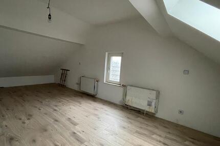 Frisch saniertes Haus mit 80 m2 in Meschenich 3 zimmer