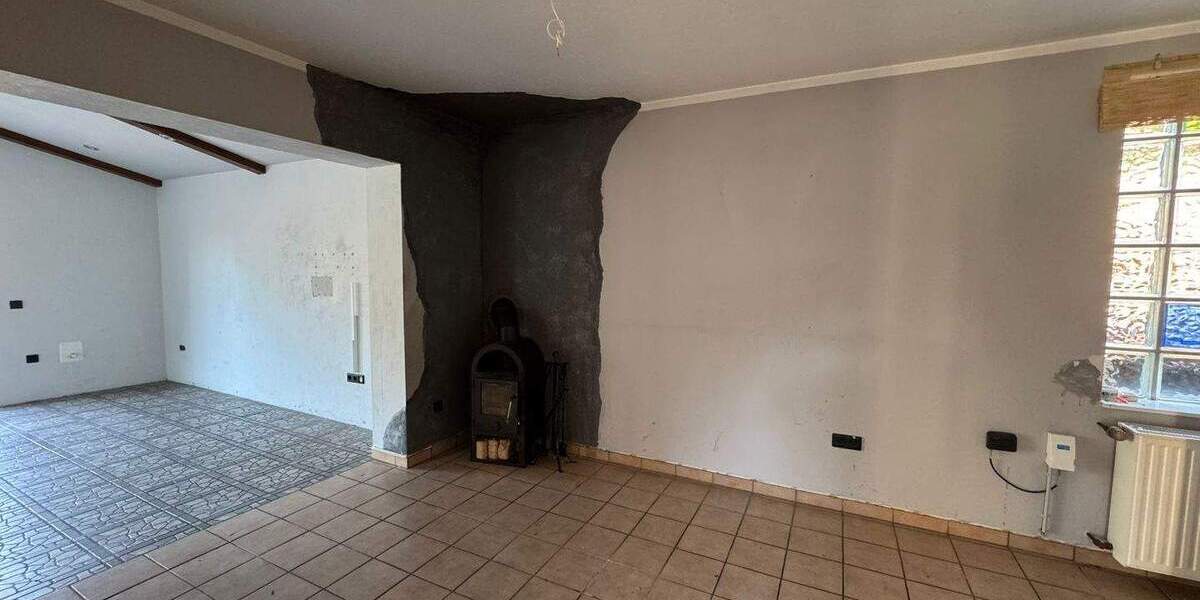 Einfamilienhaus Korschenbroich - 6 Zimmer, 180 m&sup2;, 420.000&euro; | Angebot:25777504