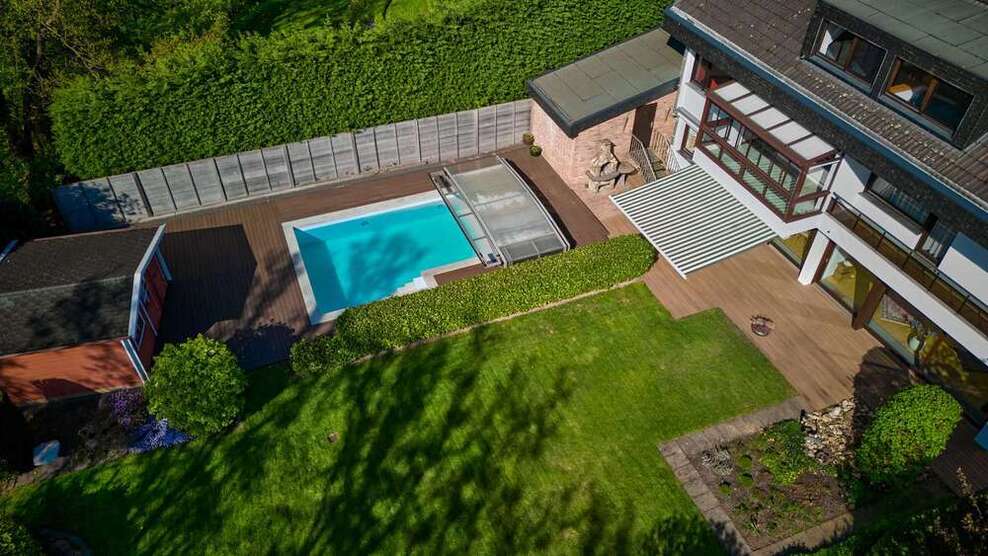 Haus zum Kaufen in Leichlingen (Rheinland) 1.050.000 € 285 m²