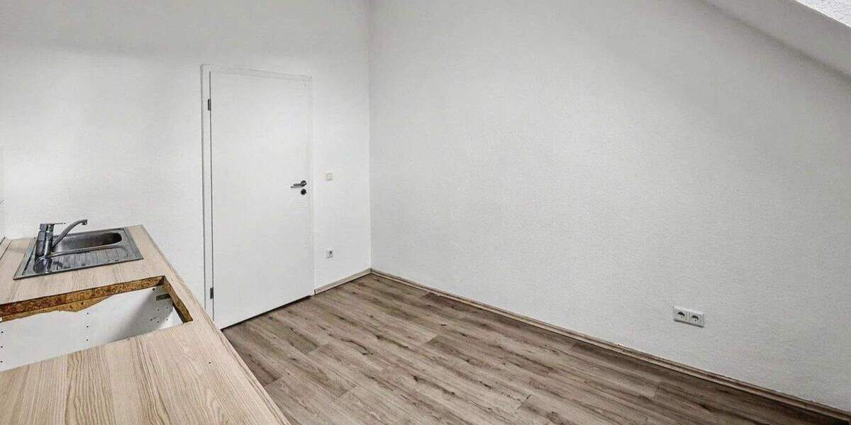 Renovierte 3 Zimmer Wohnung im Altbau 3 zimmer