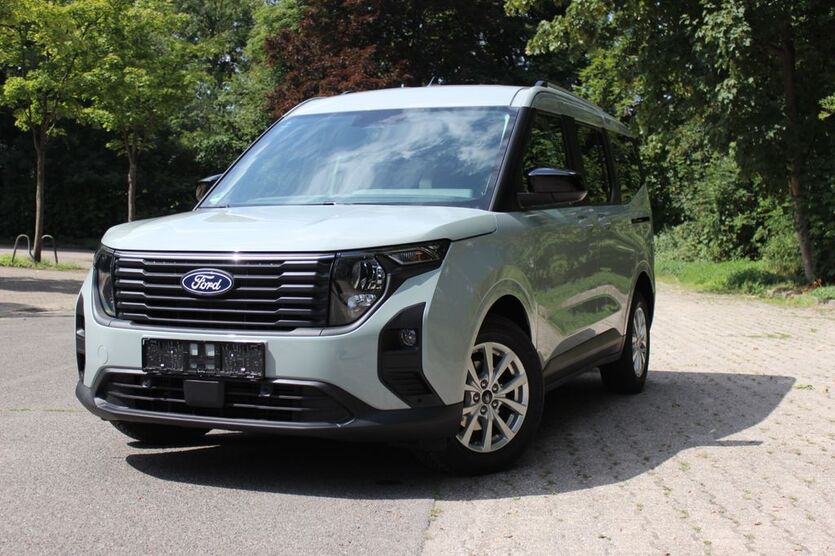 Ford Tourneo Courier 3.150 km 23.800 € Köln 50769