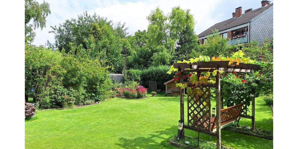 Wellness Oase für alle Träume : 388 m² Wohnglück & riesige Garten-Oase in Krefeld Linn - Bestlage 8 zimmer