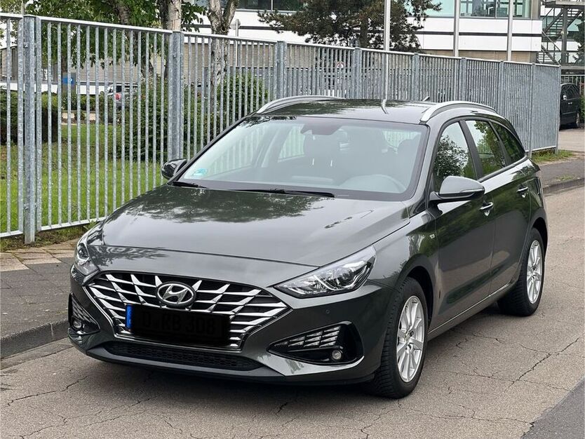 i30