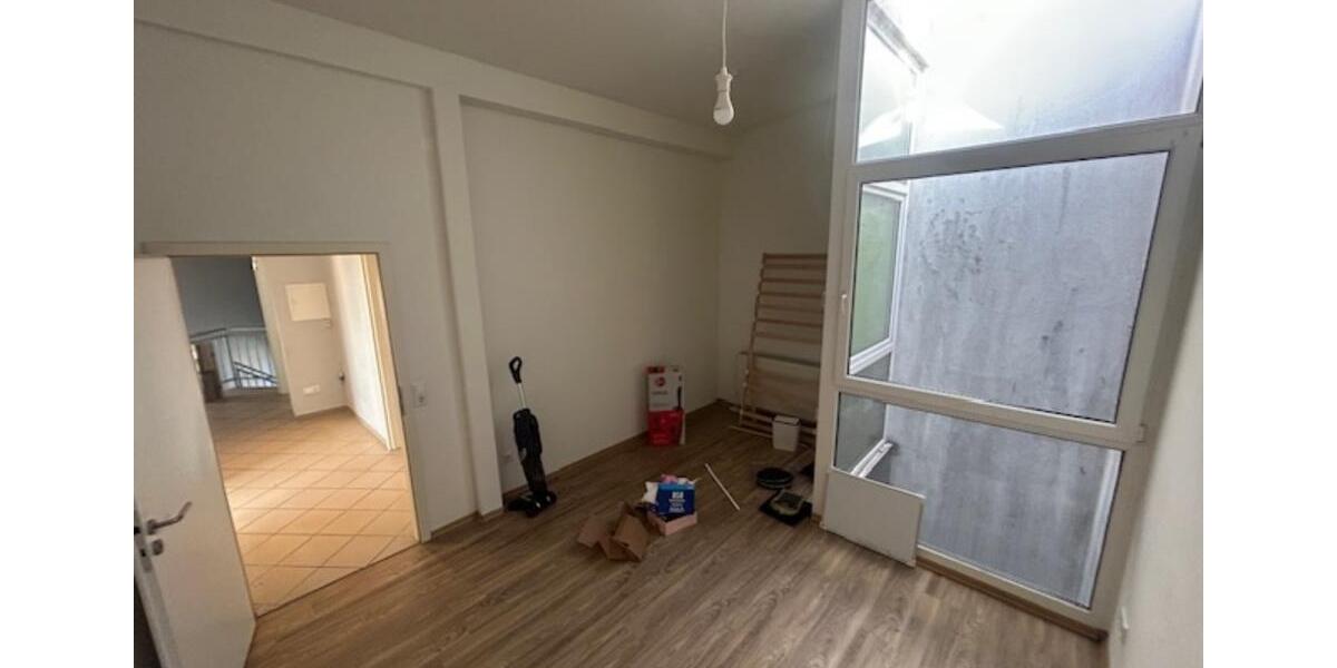 Etagenwohnung Viersen Hülsdonk - 3 Zimmer, 120 m&sup2;, 990&euro; | Angebot:25433318